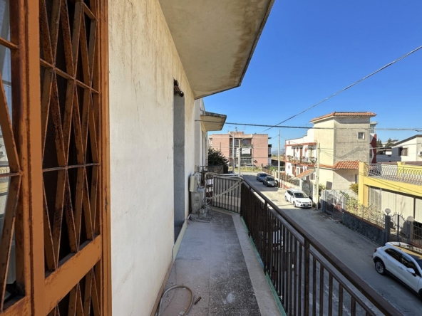 appartamento semindipendente con terrazzo privato in vendita zona villaggio miano siracusa