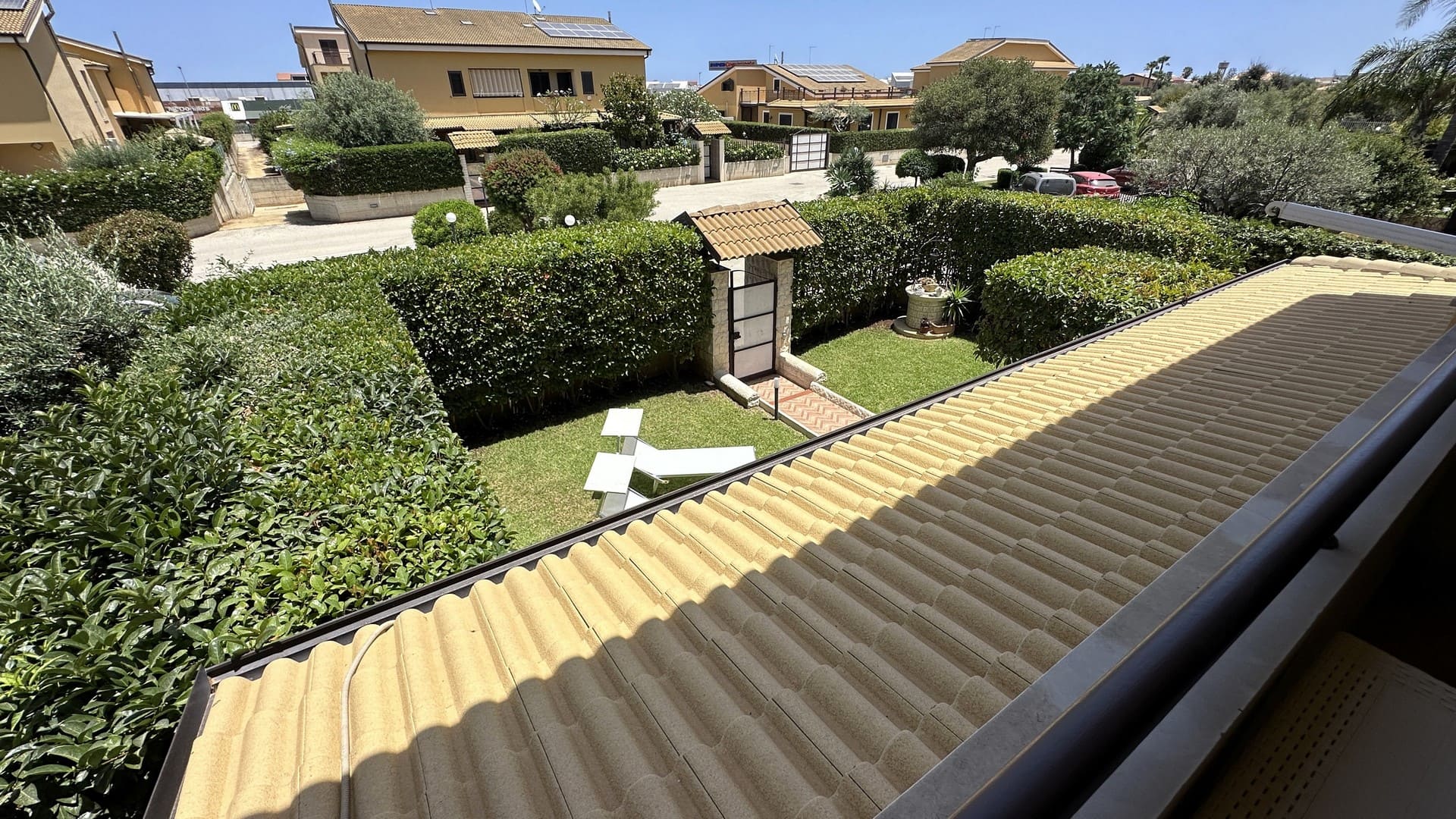 villa ristrutturata indipendente con giardino garage recintato in vendita zona pizzuta epipoli siracusa