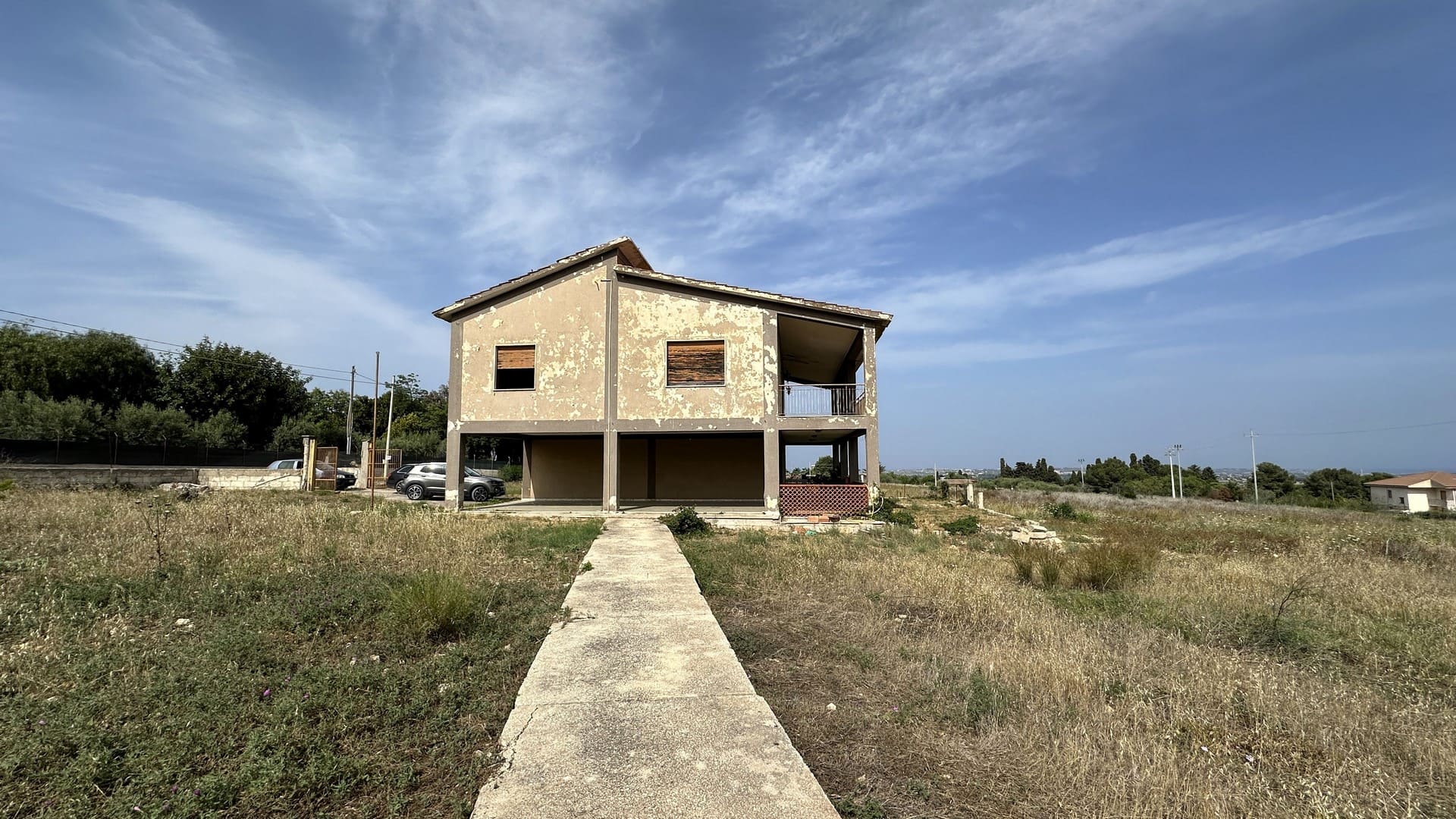 villa indipendente con terreno in vendita ad augusta siracusa