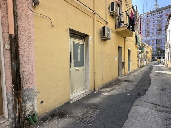 bilocale in vendita zona zecchino siracusa piano terra