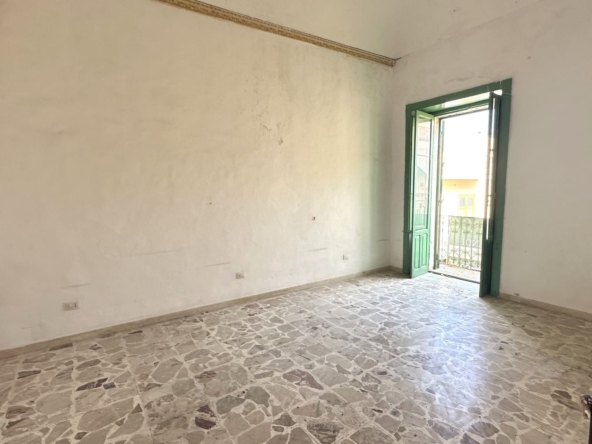 palazzetto indipendente con terrazzo in vendita ad avola siracusa sicilia