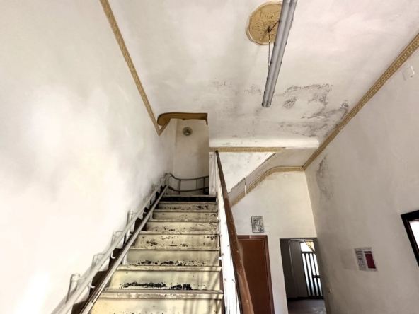 palazzetto indipendente con terrazzo in vendita ad avola siracusa sicilia