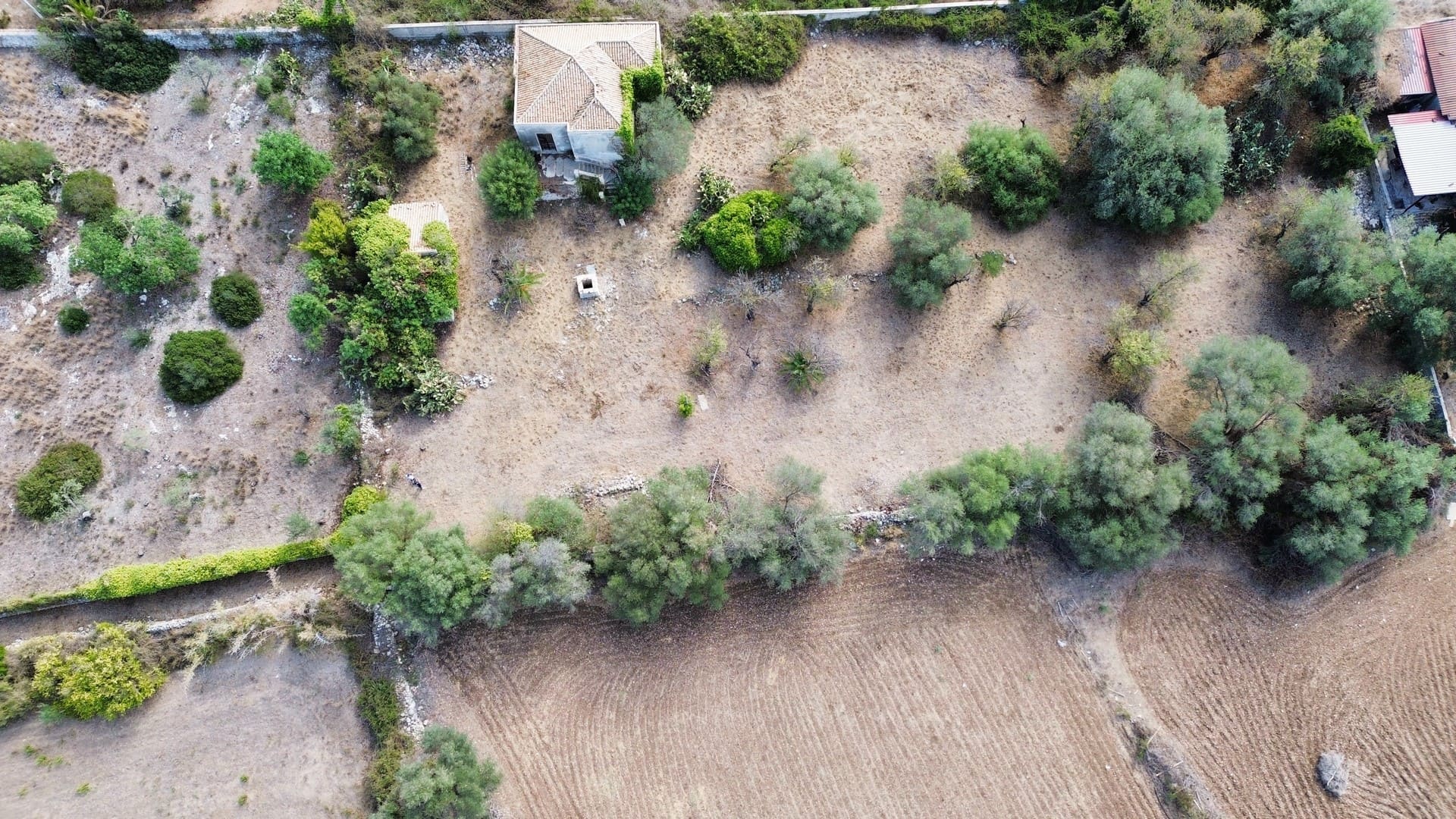 antica villa con giardino in vendita zona mare isola siracusa sicilia