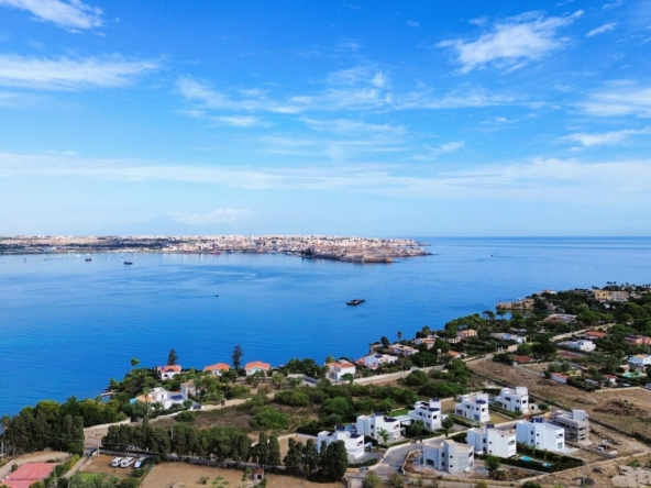 antica villa con giardino in vendita zona mare isola siracusa sicilia