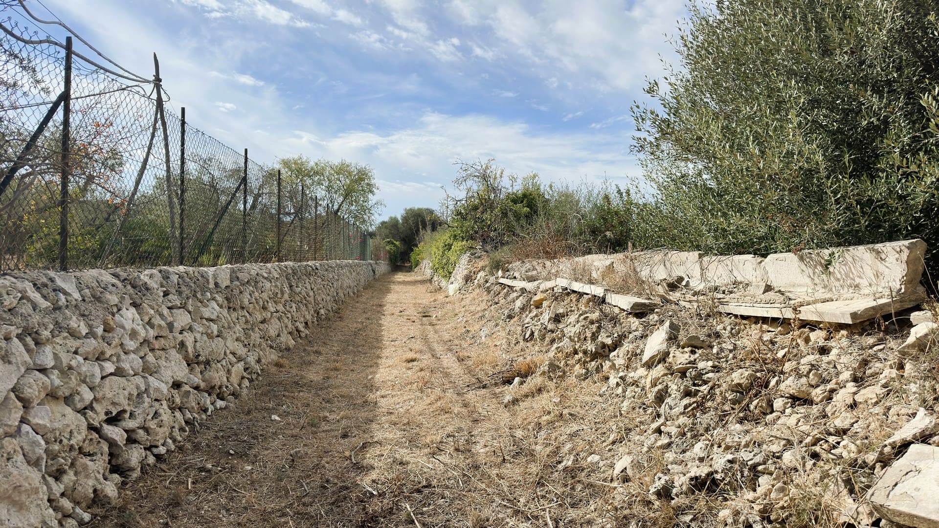 antica villa con giardino in vendita zona mare isola siracusa sicilia