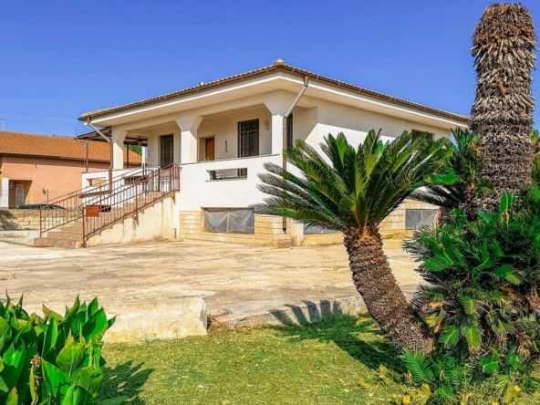 villa in vendita vicino al mare zona fanusa siracusa sicilia