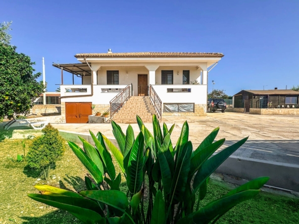 villa in vendita vicino al mare zona fanusa siracusa sicilia