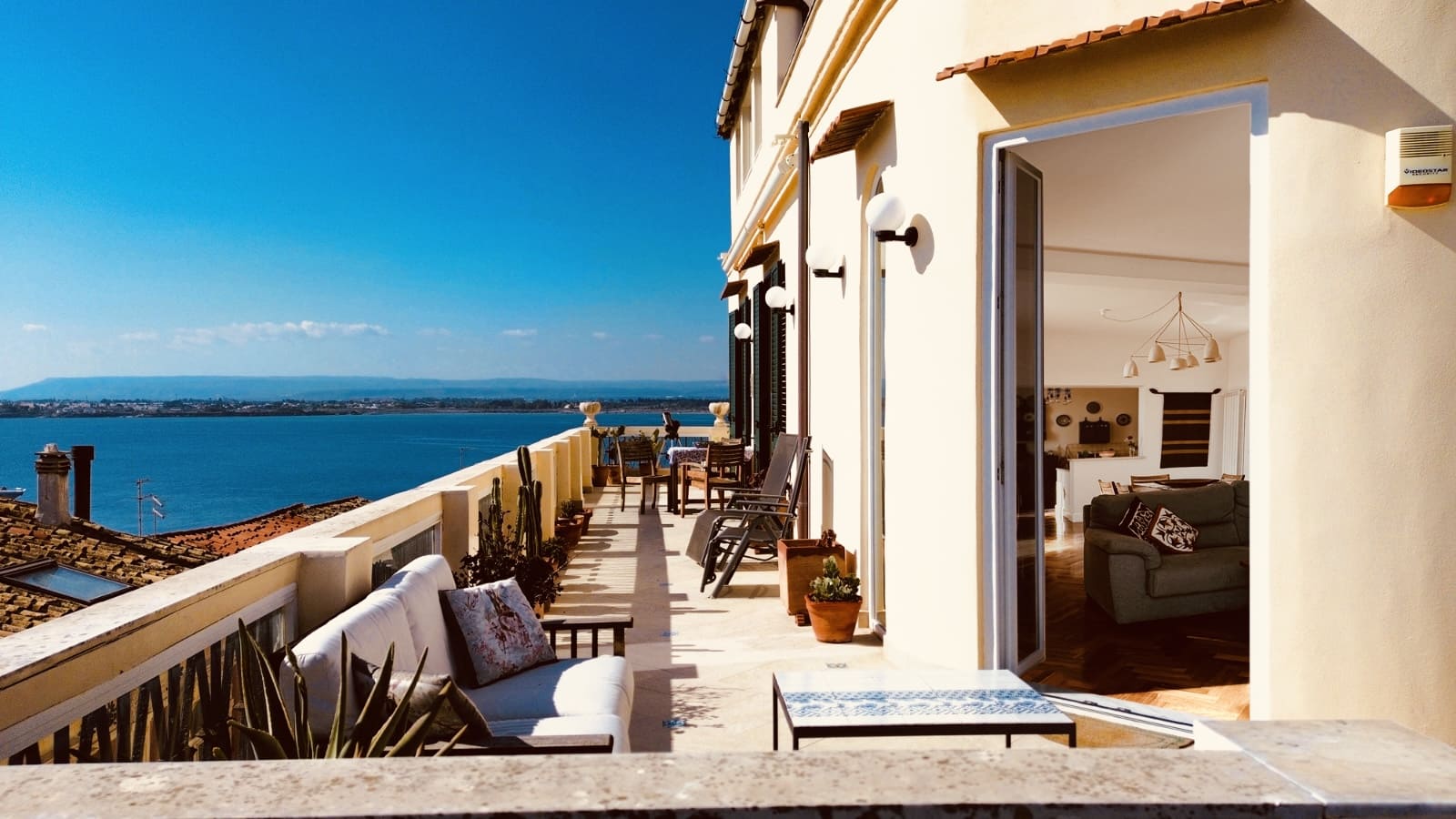 appartamento con terrazzo vista mare vendita ortigia siracusa sicilia